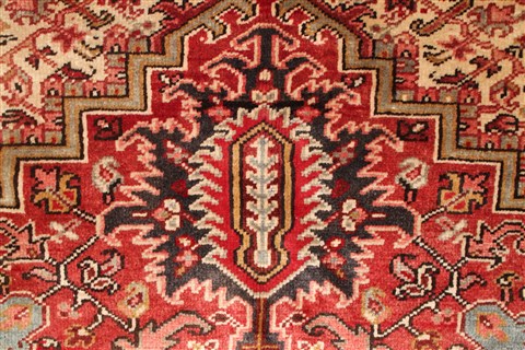 Heriz Red Hand Knotted 97 X 117 Area Rug 400-16774 Image 7