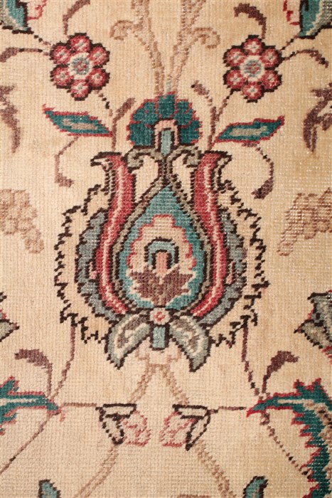 Tabriz White Hand Knotted 96 X 131 Area Rug 400-16804 Image 20