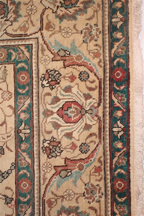 Tabriz White Hand Knotted 96 X 131 Area Rug 400-16804 Image 6