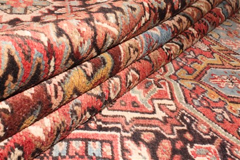 Heriz Red Hand Knotted 99 X 127 Area Rug 400-16811 Image 20