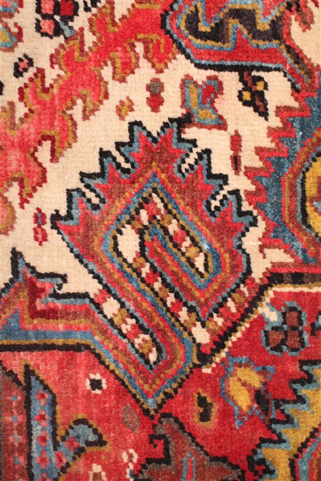Heriz Red Hand Knotted 99 X 134 Area Rug 400-16812 Image 22