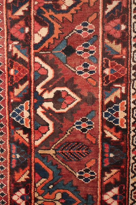 Bakhtiar Red Hand Knotted 98 X 124 Area Rug 400-16814 Image 11