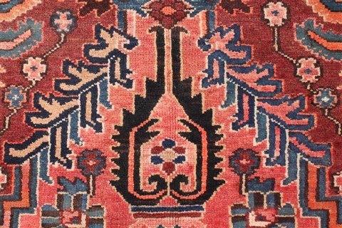 Bakhtiar Red Hand Knotted 98 X 124 Area Rug 400-16814 Image 7
