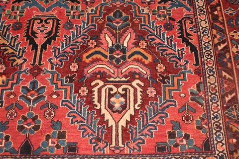 Bakhtiar Red Hand Knotted 98 X 124 Area Rug 400-16814 Image 9