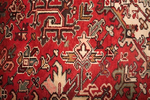Heriz Red Hand Knotted 98 X 134 Area Rug 400-16815 Image 9