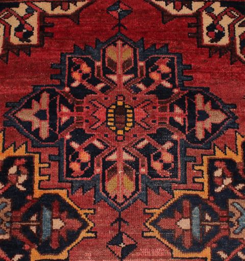 Hamedan Red Hand Knotted 42 X 68 Area Rug 400-16915 Image 4