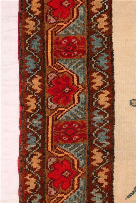 Sarouk White Hand Knotted 44 X 510 Area Rug 400-16927 Image 14