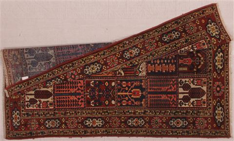 Bakhtiar Red Hand Knotted 49 X 72 Area Rug 400-16928 Image 9