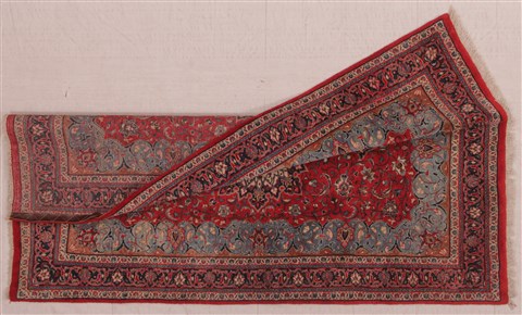 Sarouk Red Hand Knotted 46 X 72 Area Rug 400-16929 Image 7