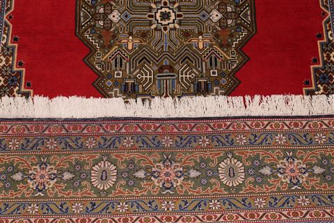 Qum Red Hand Knotted 46 X 69 Area Rug 400-16938 Image 9