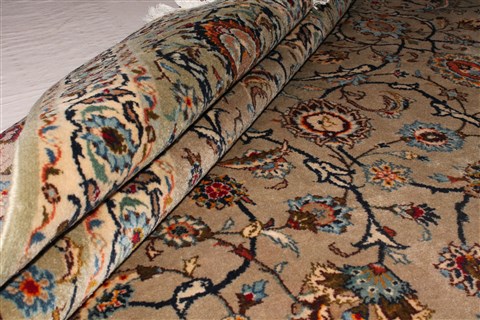 Kashan Beige Hand Knotted 89 X 125 Area Rug 400-16955 Image 24