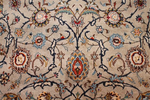 Kashan Beige Hand Knotted 89 X 125 Area Rug 400-16955 Image 11