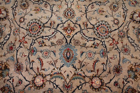 Kashan Beige Hand Knotted 89 X 125 Area Rug 400-16955 Image 12