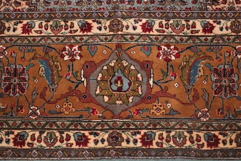 Tabriz Purple Hand Knotted 98 X 126 Area Rug 400-16957 Image 5