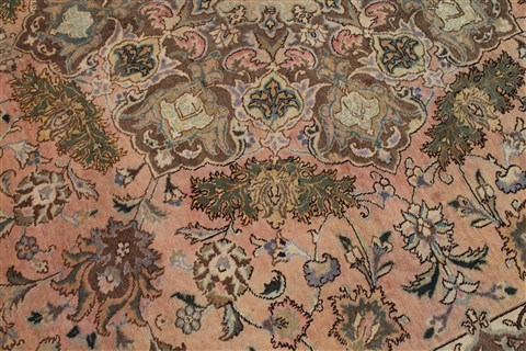 Tabriz Purple Hand Knotted 98 X 135 Area Rug 400-17131 Image 8