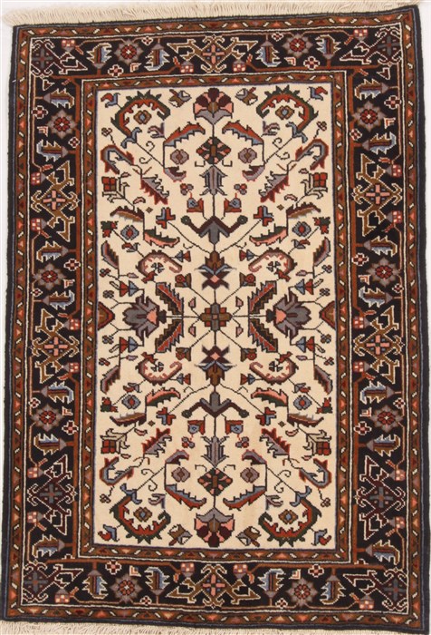 Heriz White Hand Knotted 34 X 410 Area Rug 251-17189 Image 0