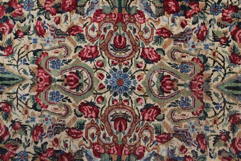 Kerman Red Hand Knotted 107 X 155 Area Rug 400-17210 Image 7
