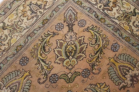 Tabriz Orange Hand Knotted 100 X 128 Area Rug 400-17241 Image 12