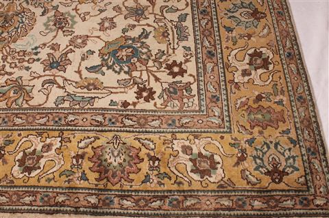 Tabriz Beige Hand Knotted 97 X 1211 Area Rug 400-17244 Image 5