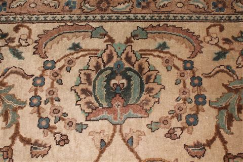 Tabriz Beige Hand Knotted 97 X 1211 Area Rug 400-17244 Image 9
