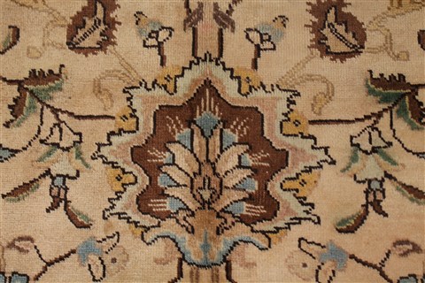 Tabriz Beige Hand Knotted 103 X 128 Area Rug 400-17247 Image 11