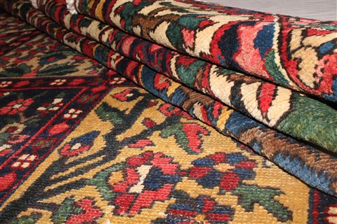 Bakhtiar Red Hand Knotted 112 X 1310 Area Rug 400-17257 Image 37