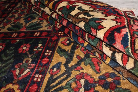 Bakhtiar Red Hand Knotted 112 X 1310 Area Rug 400-17257 Image 38