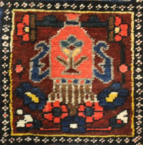 Bakhtiar Red Hand Knotted 107 X 144 Area Rug 400-17258 Image 10