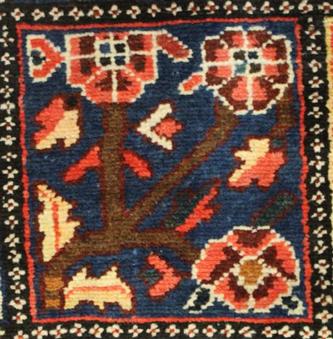 Bakhtiar Red Hand Knotted 107 X 144 Area Rug 400-17258 Image 15