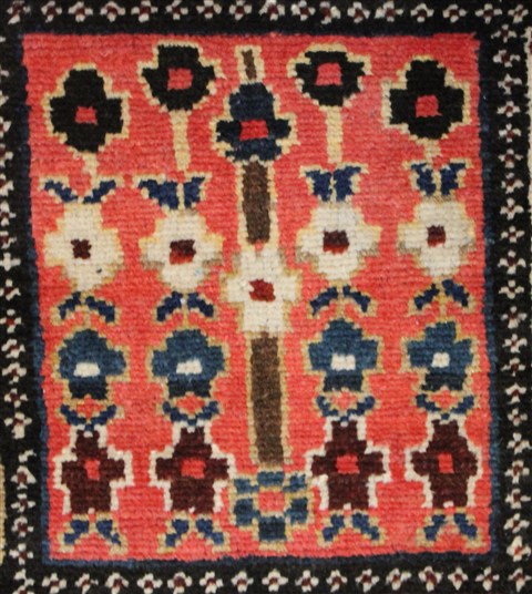 Bakhtiar Red Hand Knotted 107 X 144 Area Rug 400-17258 Image 21