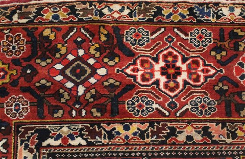 Bakhtiar Red Hand Knotted 107 X 144 Area Rug 400-17258 Image 25