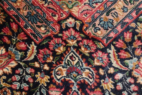 Kerman Red Hand Knotted 115 X 166 Area Rug 400-17269 Image 15