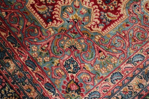 Kerman Red Hand Knotted 115 X 166 Area Rug 400-17269 Image 22