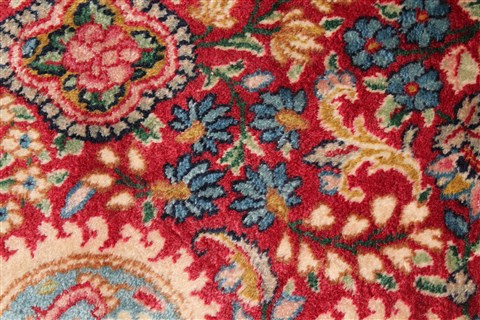 Kerman Red Hand Knotted 115 X 166 Area Rug 400-17269 Image 29