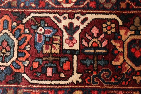 Bakhtiar Red Hand Knotted 120 X 148 Area Rug 400-17293 Image 10