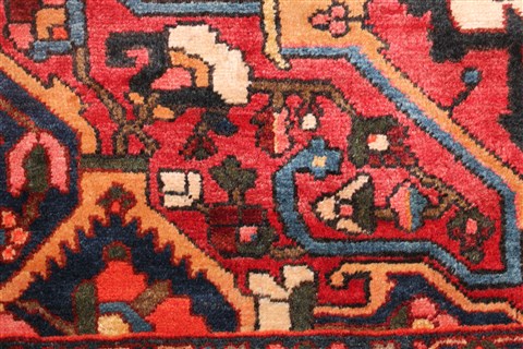Bakhtiar Red Hand Knotted 120 X 148 Area Rug 400-17293 Image 17