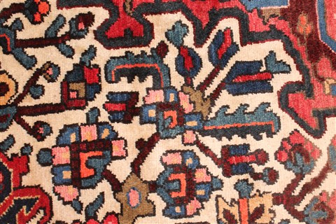 Bakhtiar Red Hand Knotted 120 X 148 Area Rug 400-17293 Image 24