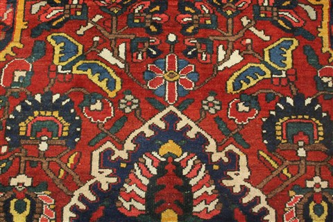Bakhtiar Red Hand Knotted 129 X 190 Area Rug 400-17303 Image 16