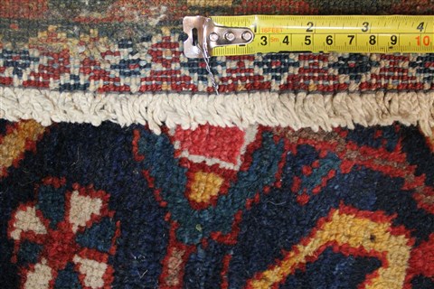 Bakhtiar Red Hand Knotted 129 X 190 Area Rug 400-17303 Image 28