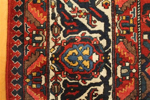 Bakhtiar Red Hand Knotted 129 X 190 Area Rug 400-17303 Image 8