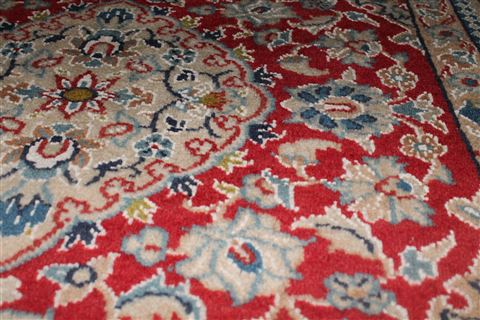Nain Red Square Hand Knotted 23 X 26 Area Rug 400-17347 Image 9