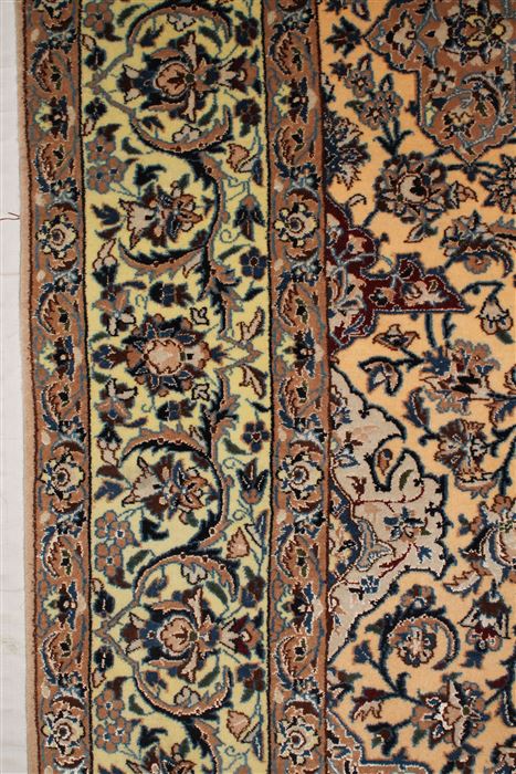 Nain Beige Hand Knotted 57 X 100 Area Rug 400-17350 Image 9