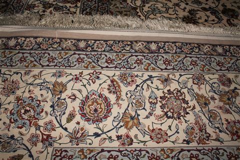 Isfahan White Hand Knotted 911 X 145 Area Rug 400-17352 Image 10