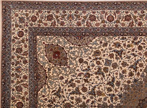 Isfahan White Hand Knotted 911 X 145 Area Rug 400-17352 Image 18
