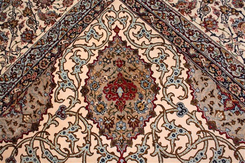 Isfahan White Hand Knotted 911 X 145 Area Rug 400-17352 Image 6