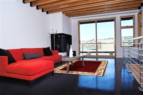 Modern Red Hand Tufted 80 X 100 Area Rug 300-17453 Image 5