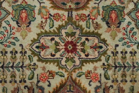 Tabriz Beige Hand Knotted 63 X 104 Area Rug 400-17514 Image 8