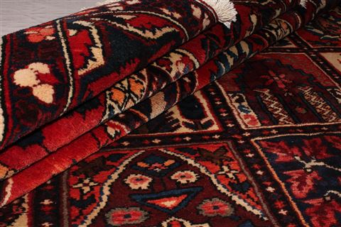 Bakhtiar Red Hand Knotted 89 X 116 Area Rug 400-17527 Image 1