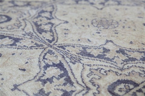 Chobi White Hand Knotted 90 X 110  Area Rug 151-18284 Image 3