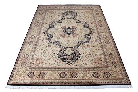 Tabriz Black Hand Knotted 100 X 140  Area Rug 151-18430 Image 3